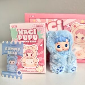 POP MART HACIPUPU Gummy Bear – Blueberry